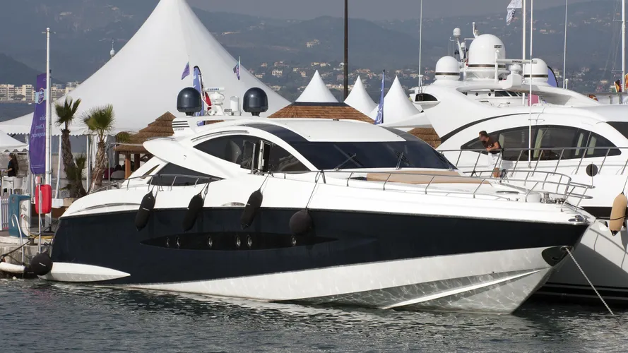 funky-town-yacht-exterior