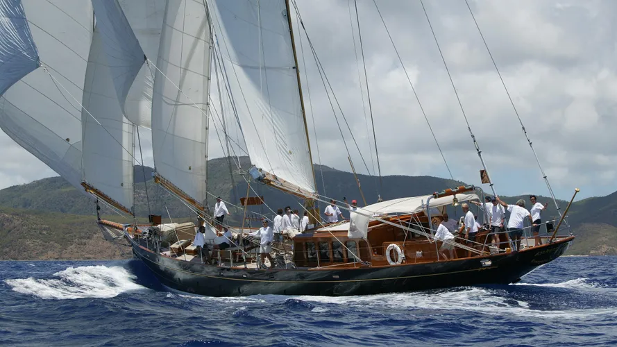 aschanti-iv-yacht-sailing