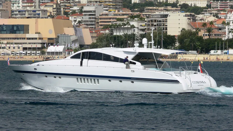 corinka-yacht-exterior
