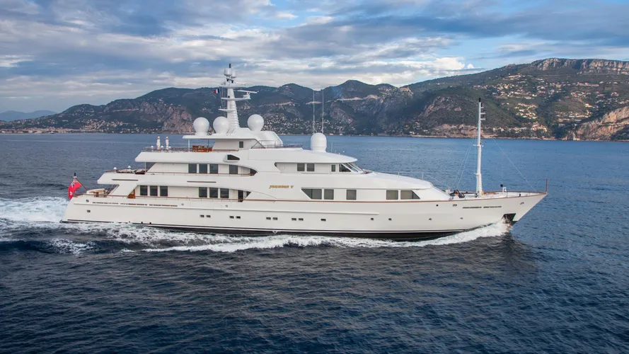 faribana-v-yacht-for-sale-profile