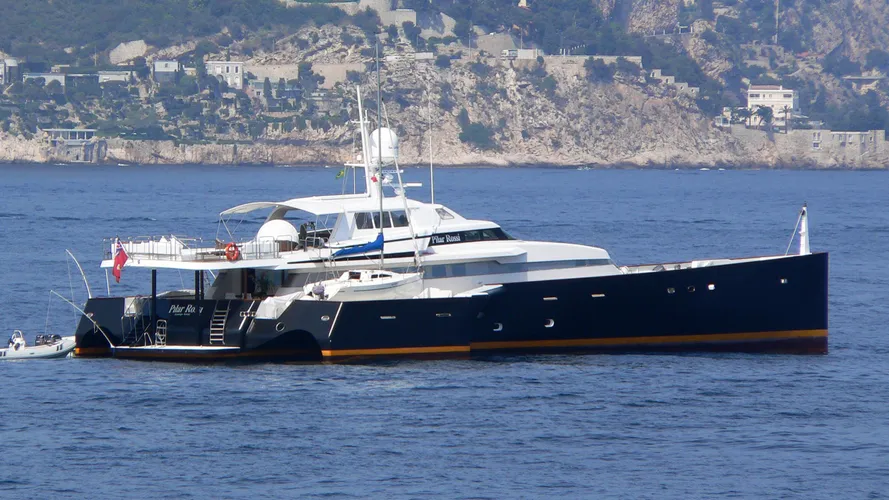 pilar-rossi-yacht-exterior