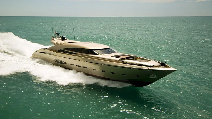 OXYZEN-yacht-cruising