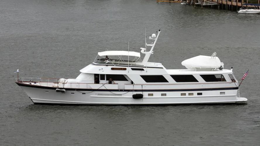 shepsl-x-yacht-exterior