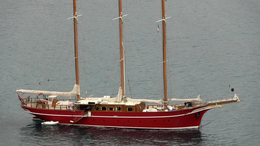 francesca-petrarca-yacht-exterior