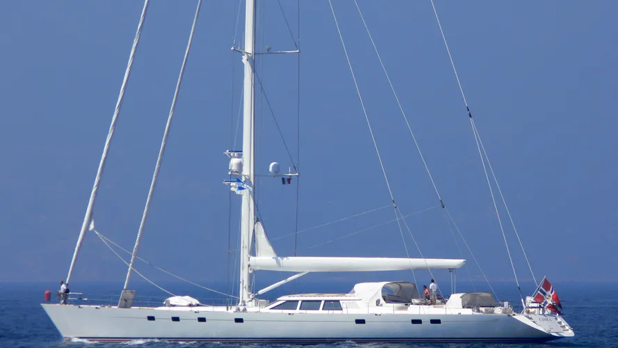 cavallo-yacht-exterior