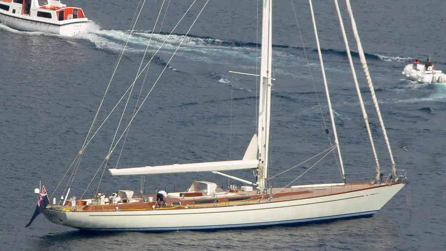 ngoni-yacht-exterior
