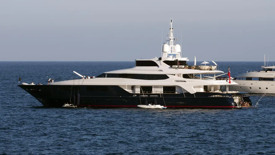 burkut-yacht-exterior