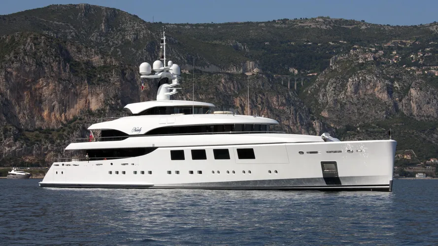 nataly-yacht-exterior