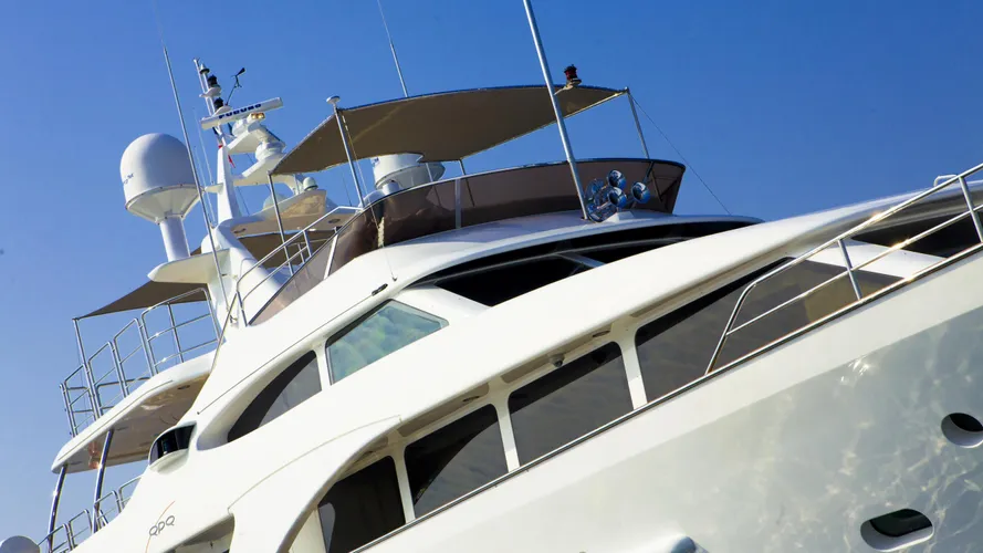 quid-pro-quo-yacht-profile-near