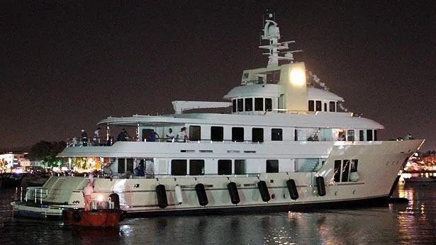 super yacht E&E