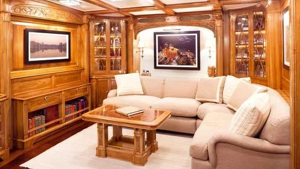 Super Yacht Hanuman saloon