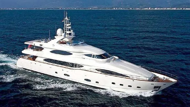 Super Yacht Ariela