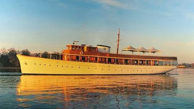 Super Yacht Miss Ann