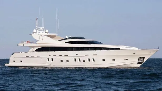 Super Yacht St Vitamin