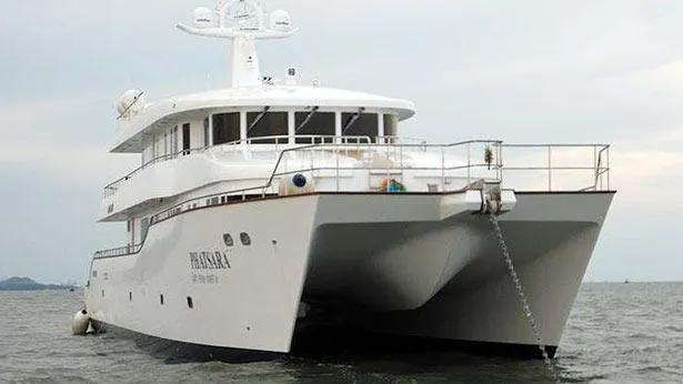 super-yacht-phatsara