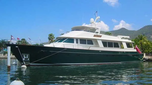 super-yacht-starlight