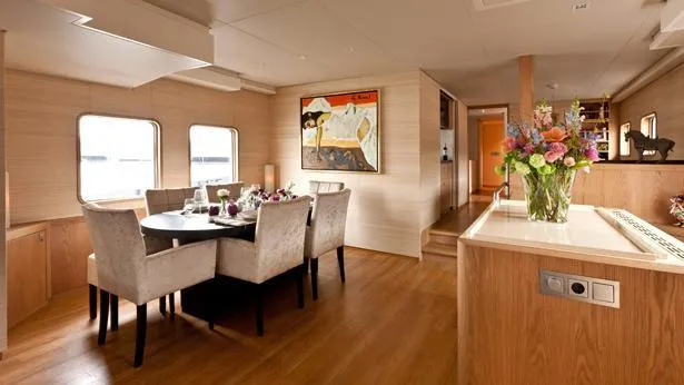 noorderzon lars motoryacht damen 36m 1995 dining area