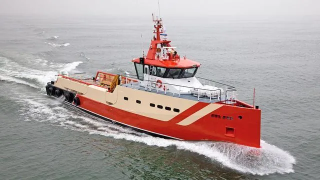 super-yacht-ghost