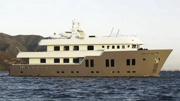 super-yacht-b-nice