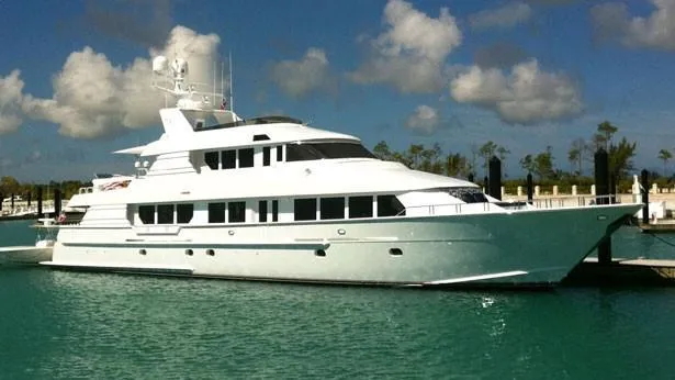 super-yacht-far-niente