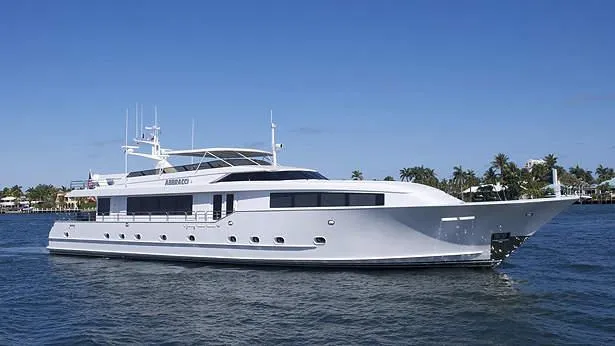 vaiven abbracci motoryacht broward marine 35m 1994 half profile