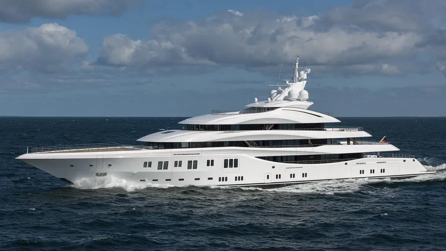 lady-lara-yacht-exterior