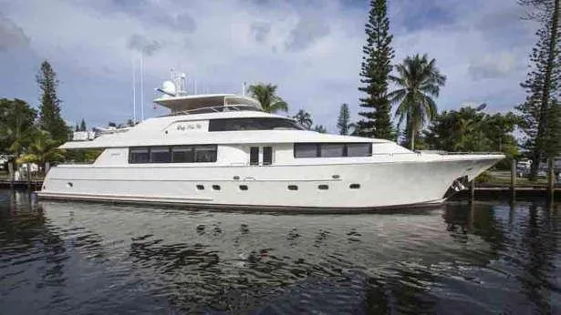 pipe dreams motoryacht westport yachts 34m 2007 profile