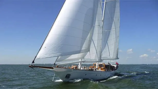 super-yacht-neorion