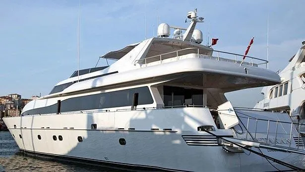 super-yacht-pantaran-summer-dreams