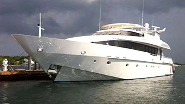 super-yacht-hakim-7