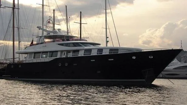 super-yacht-antibes
