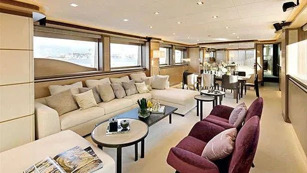super-yacht-agora-main-saloon