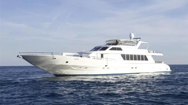 super-yacht-platypus
