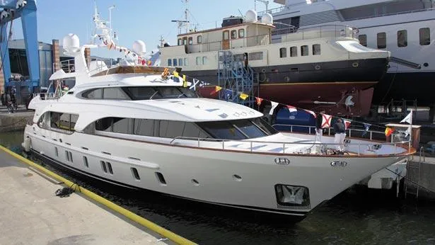 super-yacht-miamaa