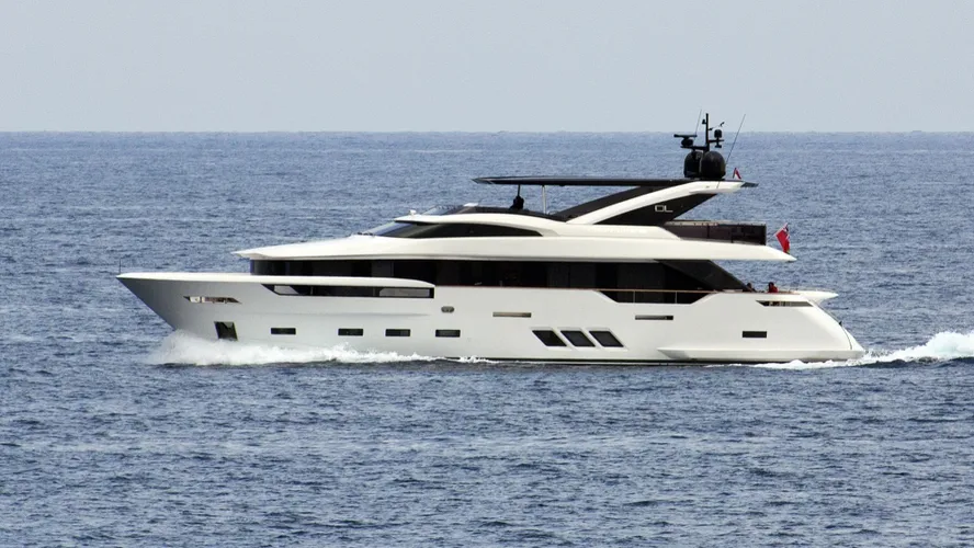 miss-anna-yacht-exterior