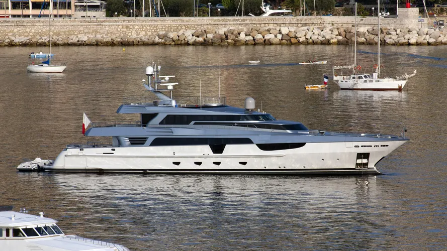 antalis-motor-yacht-baglietto-2007-48m-profile
