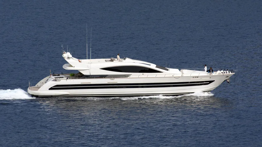 toby-motor-yacht-ceri-cantieri-navali-FlyingSport102-2009-31m-cruising