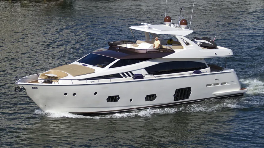 temptation-motor-yacht-ferretti-800-2013-25m-cruising