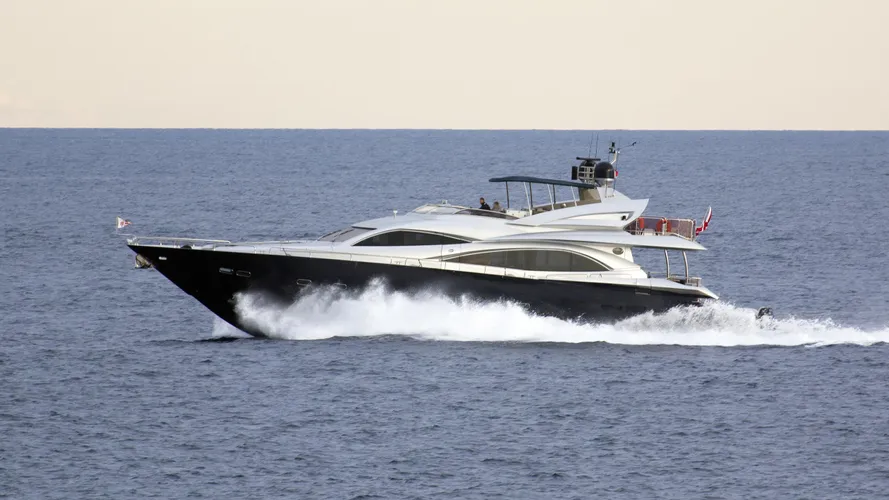 georgina-motor-yacht-Sunseeker-90-2009-28m-cruising