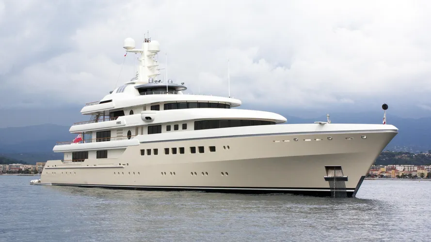 grace-kibo-motor-yacht-abeking-rasmussen-2014-82m-half-profile