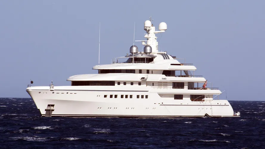 romea-motor-yacht-abeking-rasmussen-2015-82m-profile