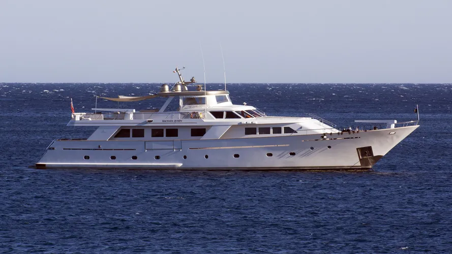 bachata-queen-motor-yacht-codecasa-1992-35m-profile