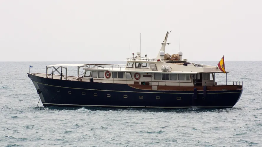 addaya-motor-yacht-cabanellas-1964-28m-profile