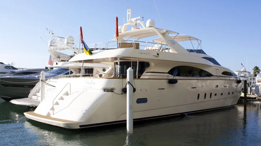 daniela-motor-yacht-azimut-jumbo-100-2005-30m-half-profile