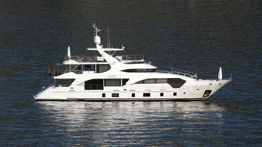 attitude-motor-yacht-benetti-supreme-108-2015-33m-cruising