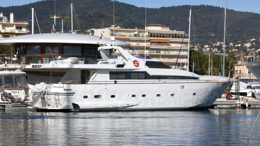 rhaama-motor-yacht-cnl-admiral-25-1987-25m-profile