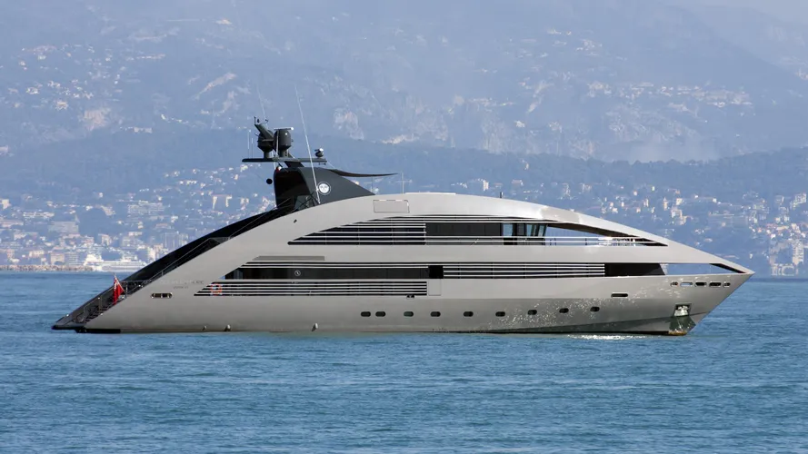 ocean-sapphire-motor-yacht-rodriquez-yachts-signature-40-2010-40m-profile
