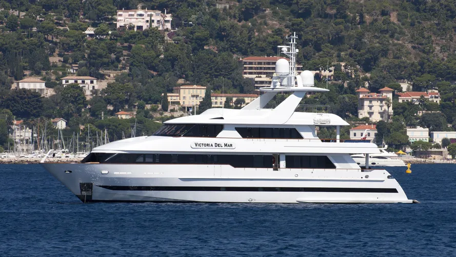 castellina virginia victoria del mar motoryacht moonen 120 2001 37m profile