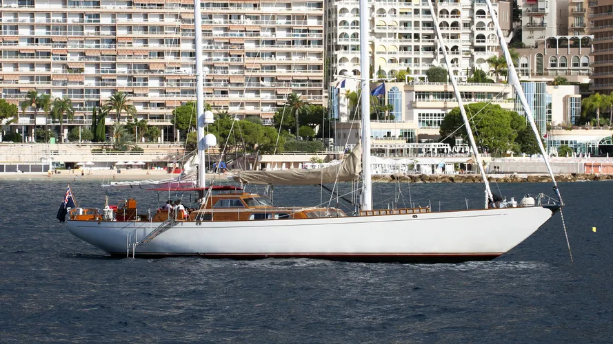 surama-sailing-yacht-beconcini-1974-32m-profile