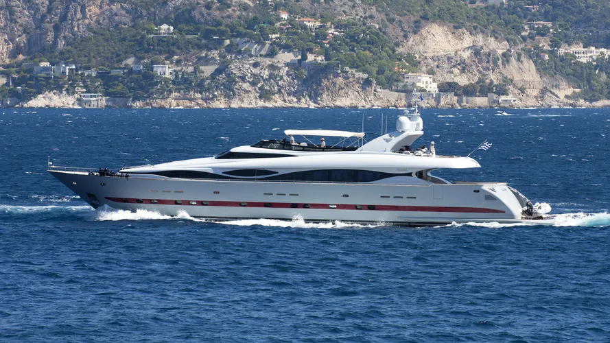 glaros-motor-yacht-maiora-38dp-2006-38m-profile